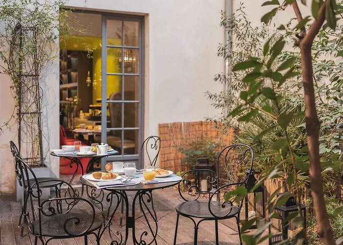 Le PetitHotel Parigi